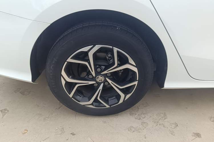 Used MG 5 2022 180 DVVT CVT Youth Luxury Edition Right Rear Wheel Hub