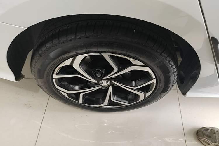 Used MG 5 2022 180 DVVT CVT Youth Luxury Edition Right Rear Wheel Hub