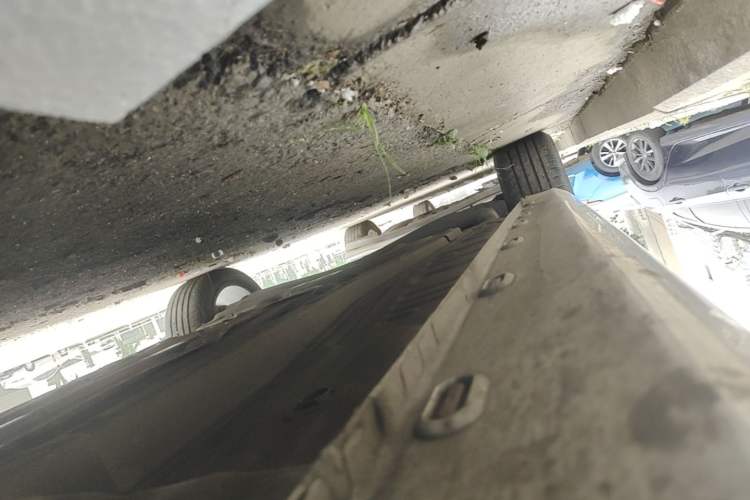 Used MG 5 2022 300TGI DCT Chao Yue Luxury Edition Right Side Sill