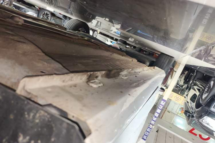 Used MG 5 2022 180 DVVT CVT Youth Flagship Edition Right Side Sill