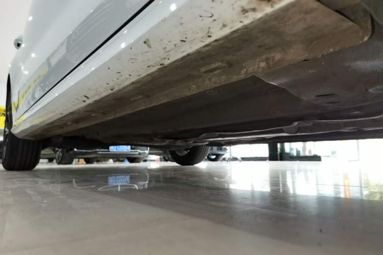 Used MG 5 2022 180 DVVT CVT Youth Style Edition Right Side Sill