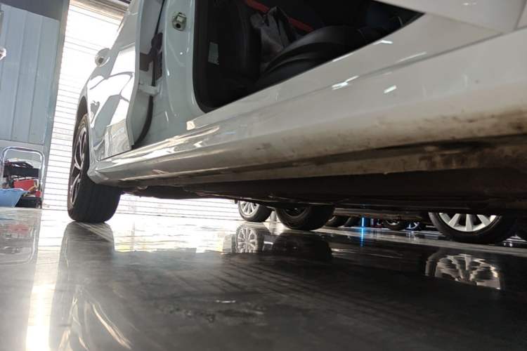 Used MG 5 2022 180 DVVT CVT Youth Flagship Edition Right Side Sill