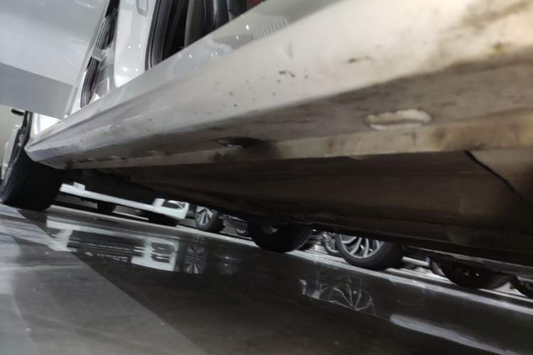 Used MG 5 2022 180 DVVT CVT Youth Style Edition Right Side Sill