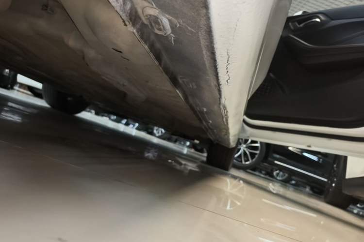 Used MG 5 2022 180 DVVT CVT Youth Style Edition Right Side Sill