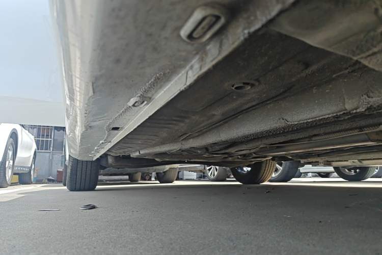 Used MG 5 2022 180 DVVT CVT Youth Flagship Edition Right Side Sill
