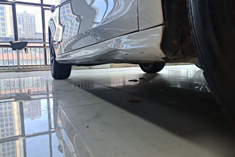 Used MG 5 2022 300TGI DCT Chao Yue Luxury Edition Right Side Sill