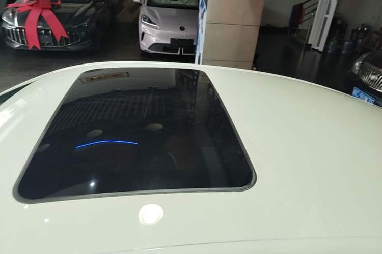 Used MG 5 2022 180 DVVT CVT Youth Luxury Edition Roof