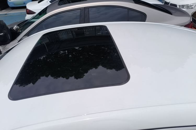 Used MG 5 2022 180 DVVT CVT Youth Luxury Edition Roof