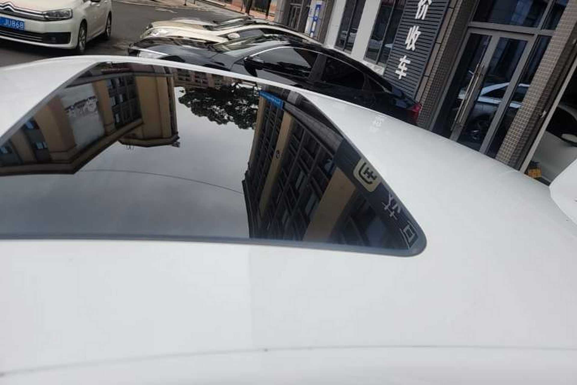 Used MG 5 2022 180 DVVT CVT Youth Luxury Edition Roof