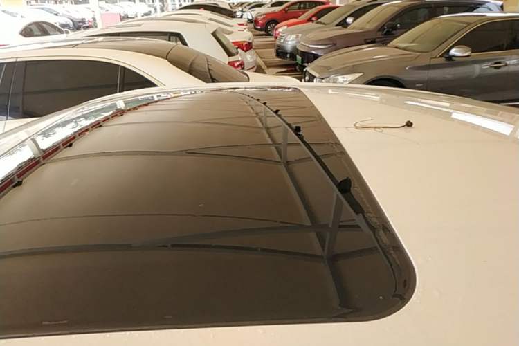 Used MG 5 2022 180 DVVT CVT Youth Luxury Edition Roof