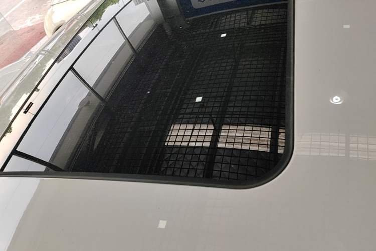 Used MG 5 2022 180 DVVT CVT Youth Luxury Edition Roof