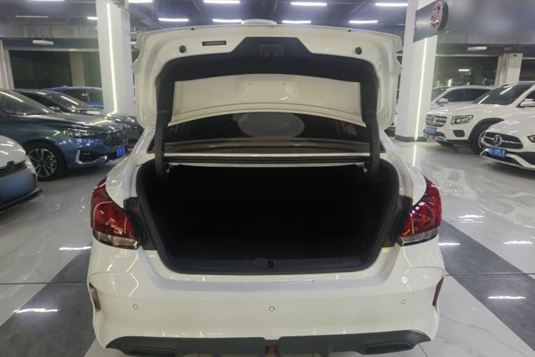 Used MG 5 2022 180 DVVT CVT Youth Luxury Edition Trunk