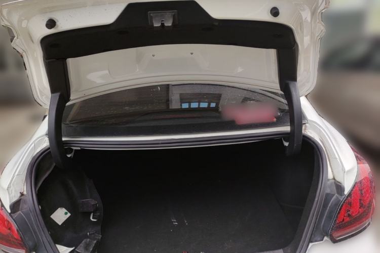 Used MG 5 2022 300TGI DCT Chao Yue Luxury Edition Trunk