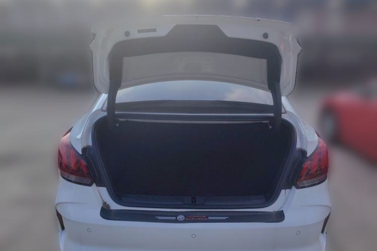 Used MG 5 2022 300TGI DCT Chao Yue Luxury Edition Trunk