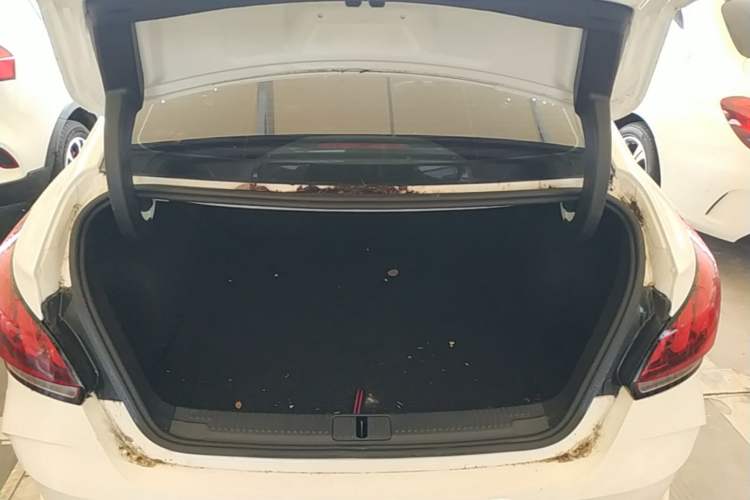 Used MG 5 2022 180 DVVT CVT Youth Luxury Edition Trunk