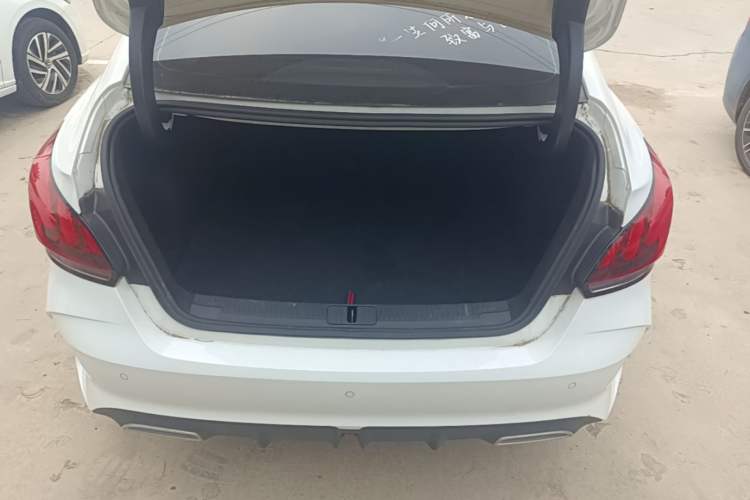 Used MG 5 2022 180 DVVT CVT Youth Luxury Edition Trunk