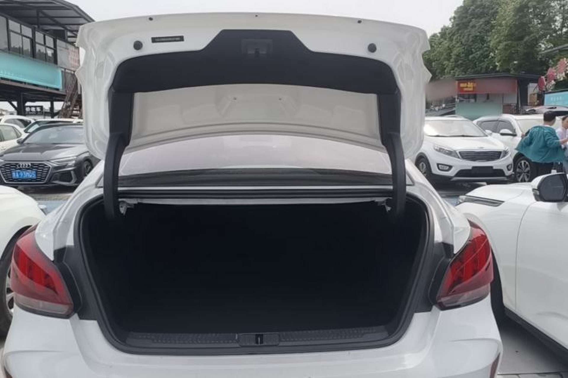 Used MG 5 2022 180 DVVT CVT Youth Luxury Edition Trunk