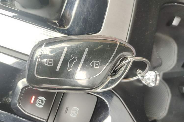 Used MG 5 2022 300TGI DCT Chao Yue Luxury Edition Vehicle Key