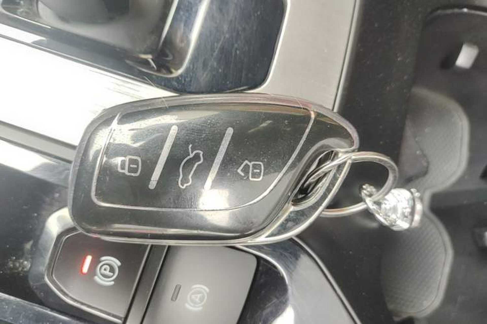 Used MG 5 2022 300TGI DCT Chao Yue Luxury Edition Vehicle Key