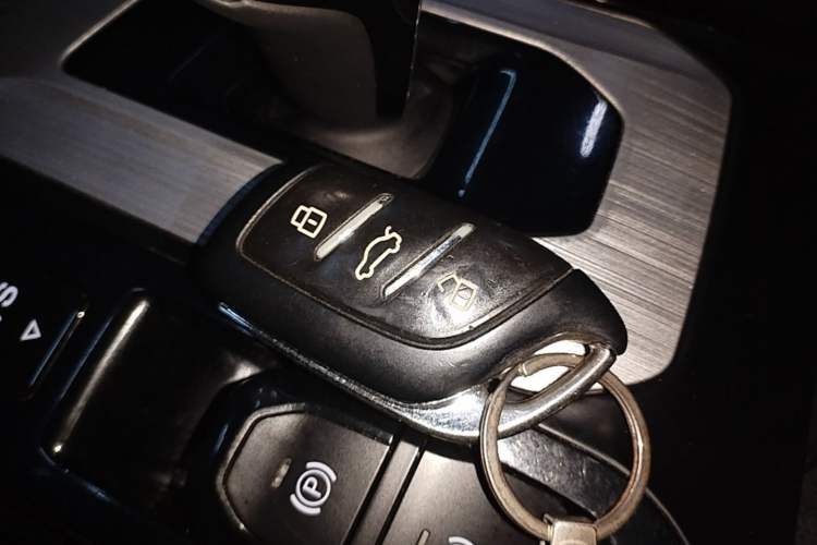 Used MG 5 2022 300TGI DCT Chao Yue Luxury Edition Vehicle Key