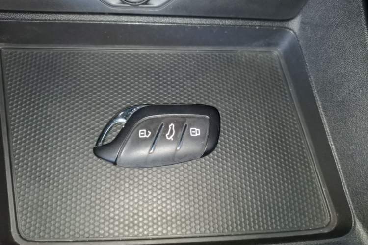 Used MG 5 2022 180 DVVT CVT Youth Luxury Edition Vehicle Key