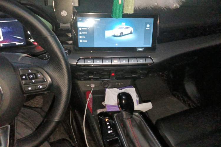 Used MG 5 2022 180 DVVT CVT Youth Luxury Edition Audio And AC Panel