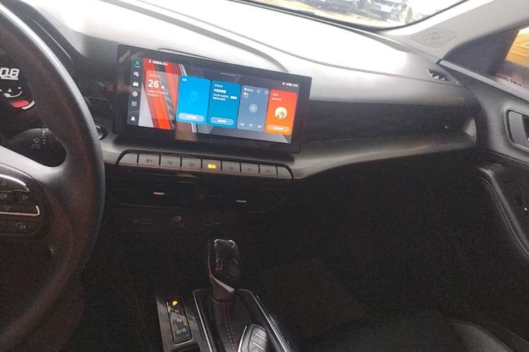 Used MG 5 2022 180 DVVT CVT Youth Luxury Edition Audio And AC Panel