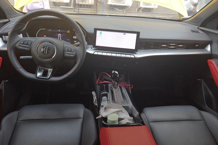 Used MG 5 2022 180 DVVT CVT Youth Flagship Edition Center Console