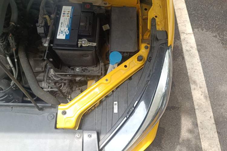 Used MG 5 2022 180 DVVT CVT Youth Luxury Edition Engine Bay Left