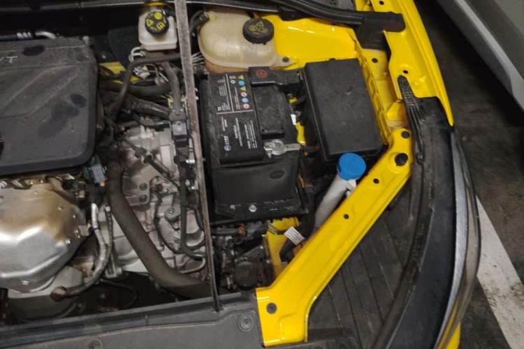 Used MG 5 2022 180 DVVT CVT Youth Luxury Edition Engine Bay Left