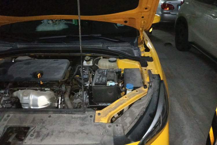 Used MG 5 2022 180 DVVT CVT Youth Luxury Edition Engine Bay Left