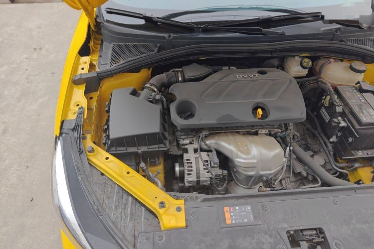 Used MG 5 2022 180 DVVT CVT Youth Flagship Edition Engine Bay Right