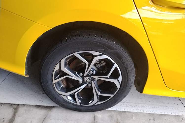 Used MG 5 2022 180 DVVT CVT Youth Luxury Edition Exterior 5