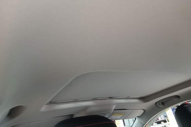 Used MG 5 2022 180 DVVT CVT Youth Luxury Edition Headliner