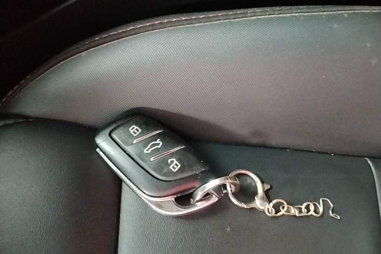Used MG 5 2022 180 DVVT CVT Youth Luxury Edition Interior 1