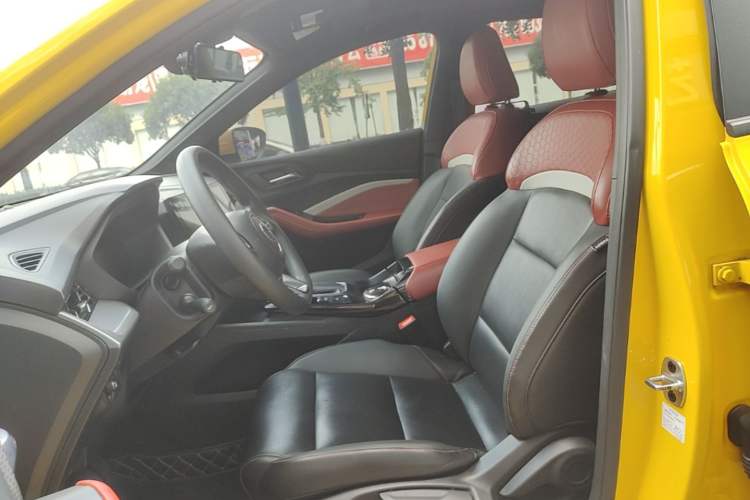 Used MG 5 2022 180 DVVT CVT Youth Luxury Edition Left Front Seat