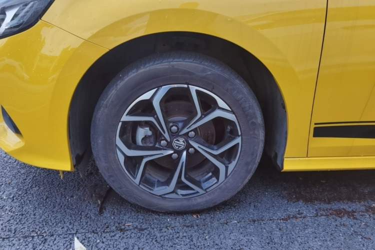 Used MG 5 2022 180 DVVT CVT Youth Luxury Edition Left Front Wheel Hub
