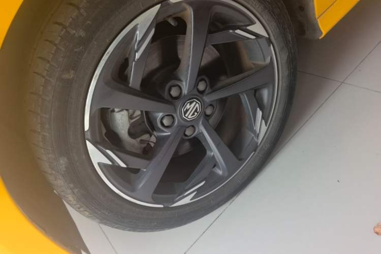 Used MG 5 2022 300TGI DCT Chao Yue Flagship Edition Left Front Wheel Hub