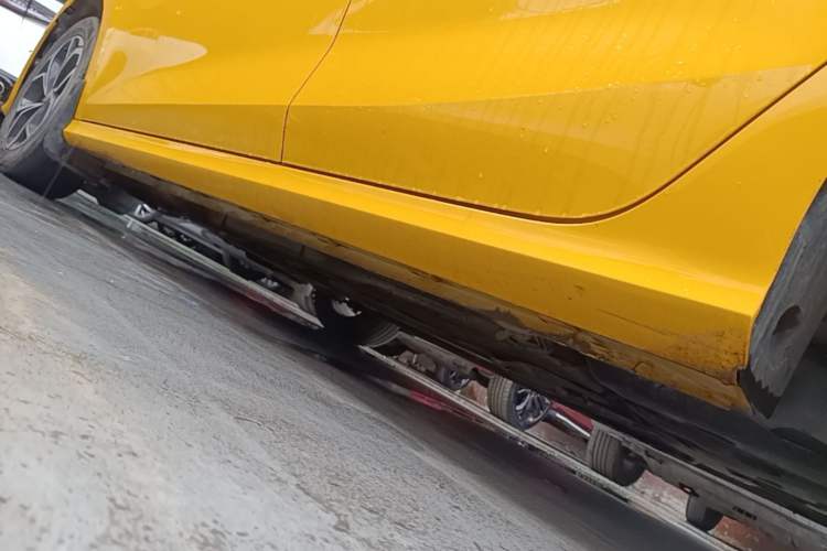 Used MG 5 2022 180 DVVT CVT Youth Luxury Edition Left Side Sill