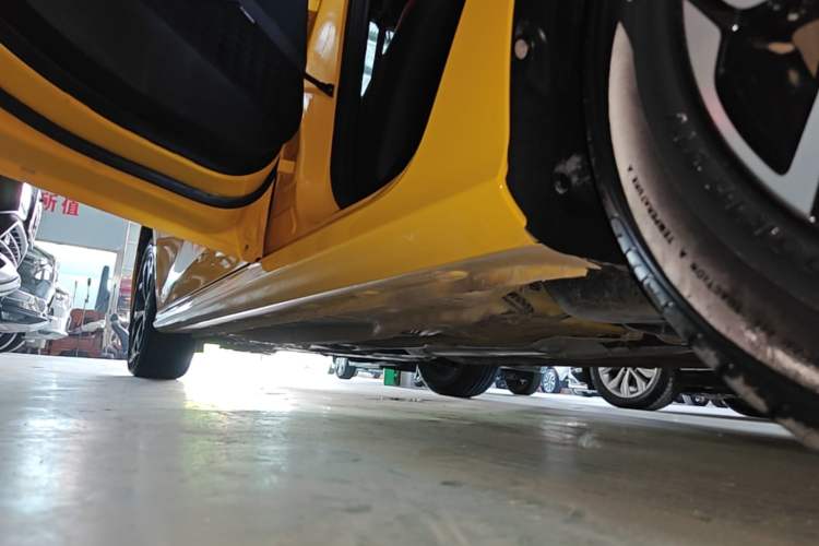 Used MG 5 2022 180 DVVT CVT Youth Flagship Edition Left Side Sill