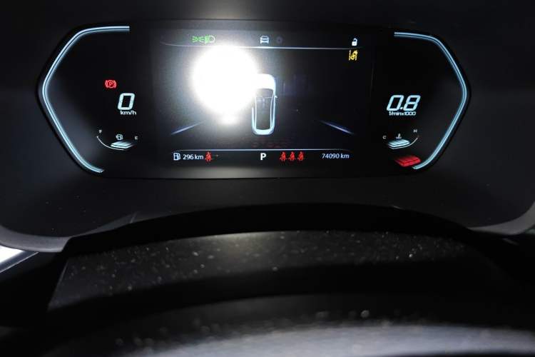 Used MG 5 2022 300TGI DCT Chao Yue Flagship Edition Odometer Close Up