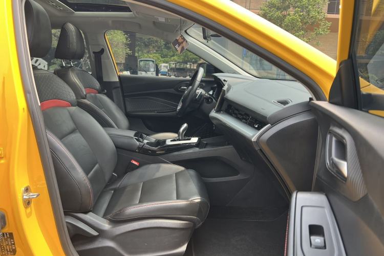 Used MG 5 2022 300TGI DCT Chao Yue Luxury Edition Right Front Seat