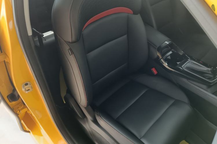 Used MG 5 2022 180 DVVT CVT Youth Luxury Edition Right Front Seat