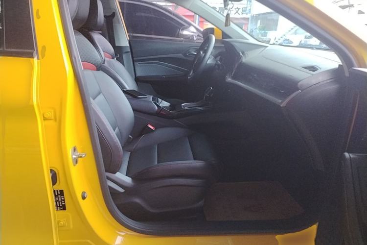 Used MG 5 2022 180 DVVT CVT Youth Luxury Edition Right Front Seat