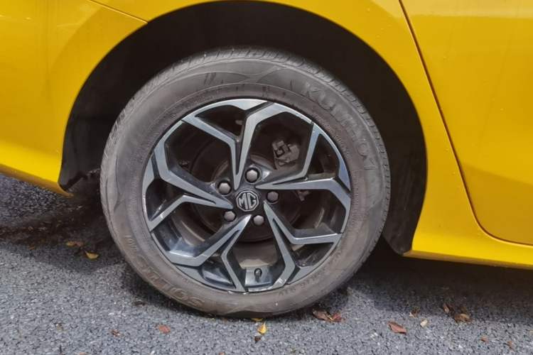 Used MG 5 2022 180 DVVT CVT Youth Luxury Edition Right Rear Wheel Hub