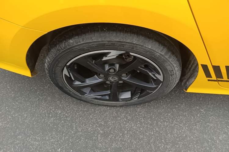 Used MG 5 2022 300TGI DCT Chao Yue Luxury Edition Right Rear Wheel Hub