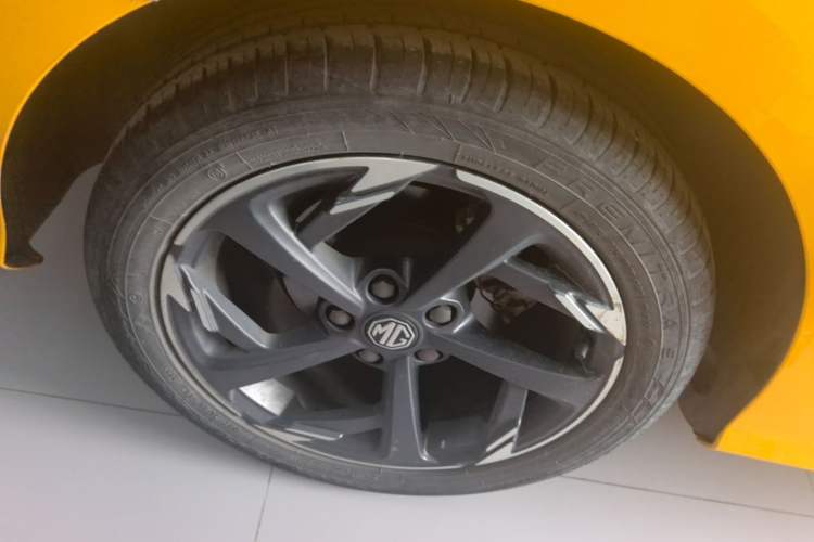 Used MG 5 2022 300TGI DCT Chao Yue Flagship Edition Right Rear Wheel Hub