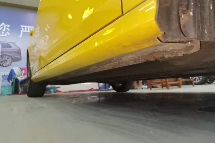 Used MG 5 2022 180 DVVT CVT Youth Luxury Edition Right Side Sill