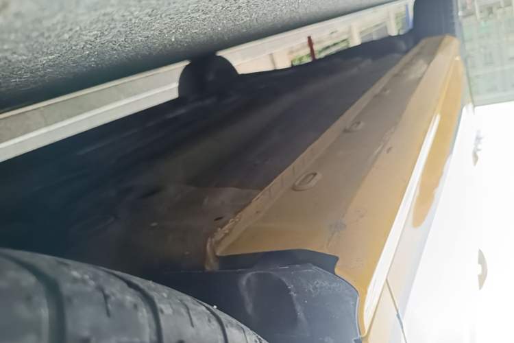 Used MG 5 2022 300TGI DCT Chao Yue Luxury Edition Right Side Sill