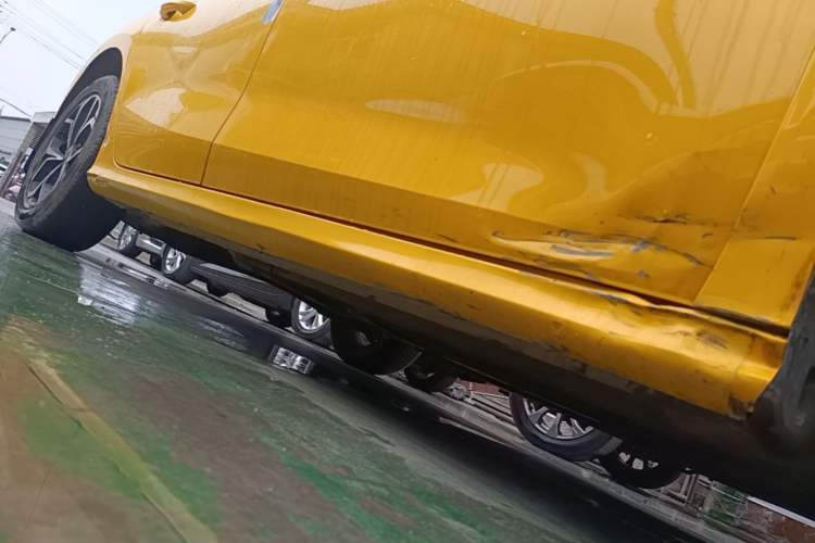 Used MG 5 2022 180 DVVT CVT Youth Luxury Edition Right Side Sill
